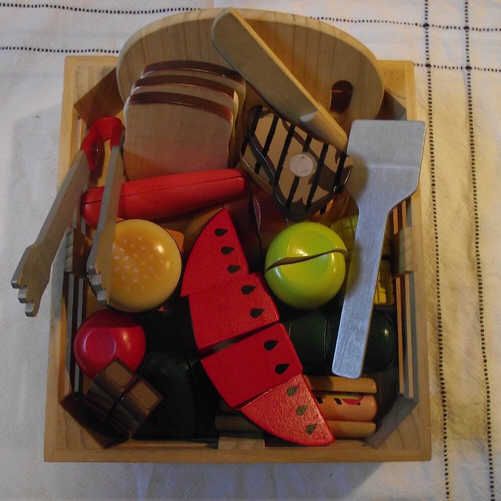 MELISSA & DOUG WOODEN FOOD PLAY SET